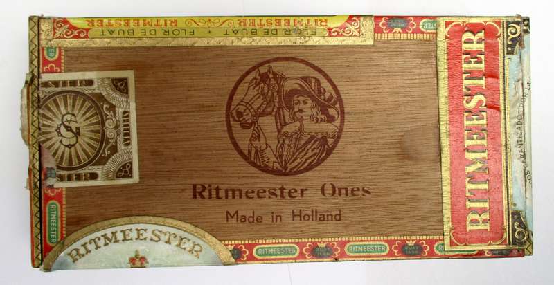 Ritmeester Cigar Box and a few cigar tubes.