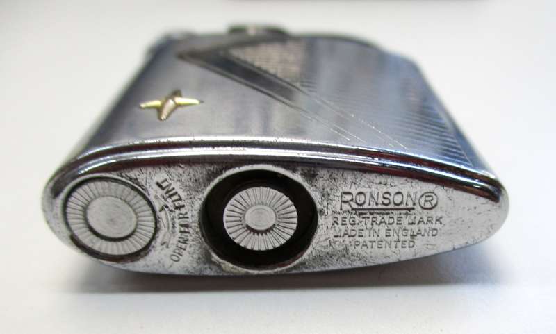 Vintage Ronson Lighter - gas