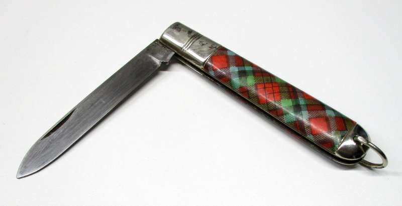 Vintage Richards (Lamp post) Tartan Pocket knife