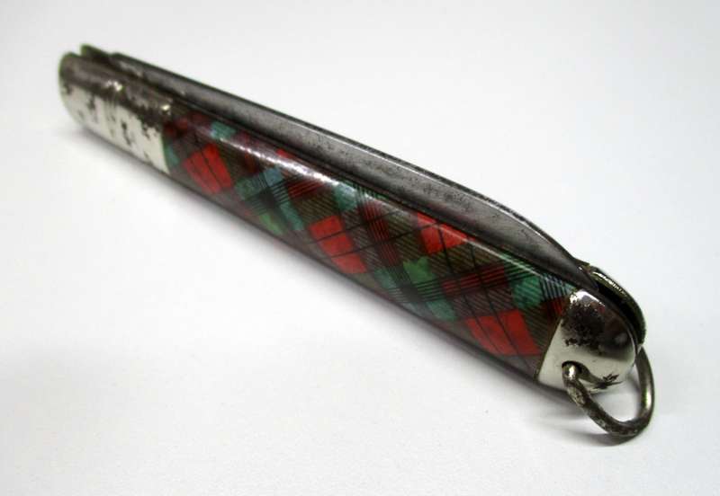 Vintage Richards (Lamp post) Tartan Pocket knife