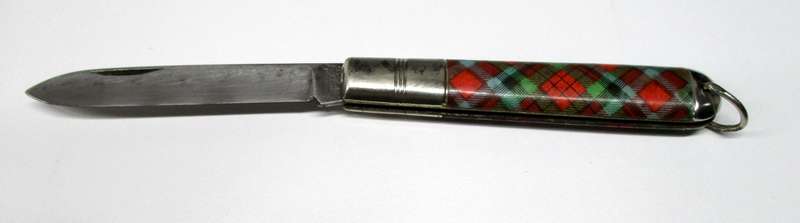 Vintage Richards (Lamp post) Tartan Pocket knife