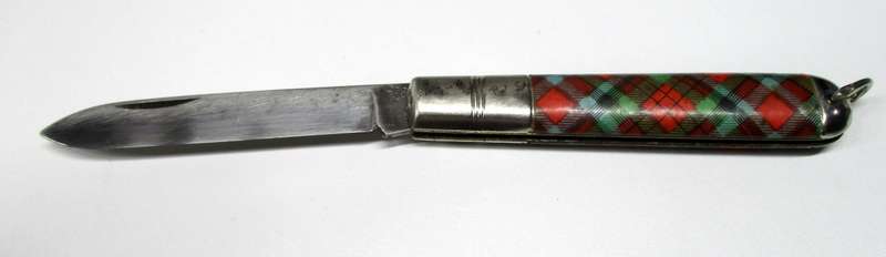 Vintage Richards (Lamp post) Tartan Pocket knife