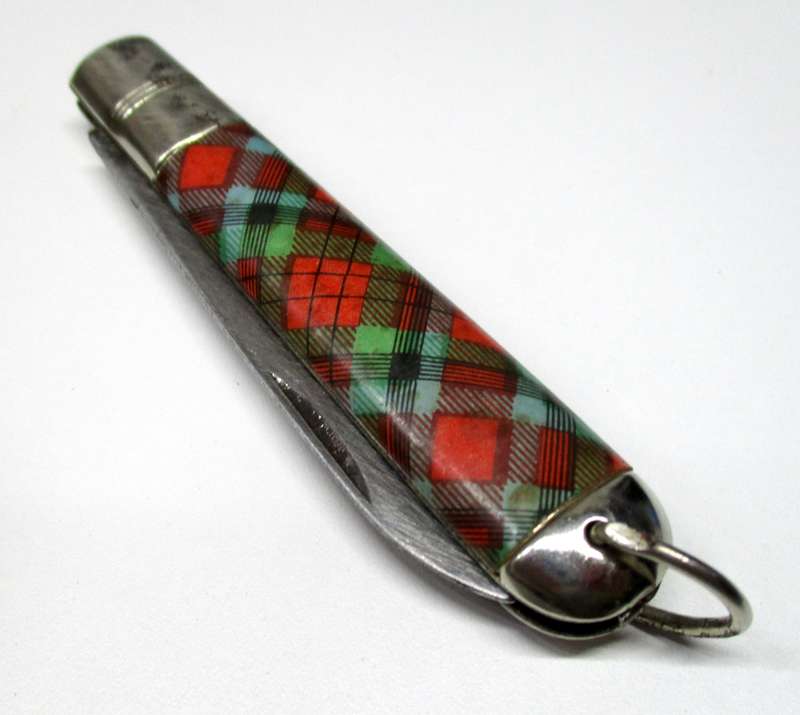 Vintage Richards (Lamp post) Tartan Pocket knife