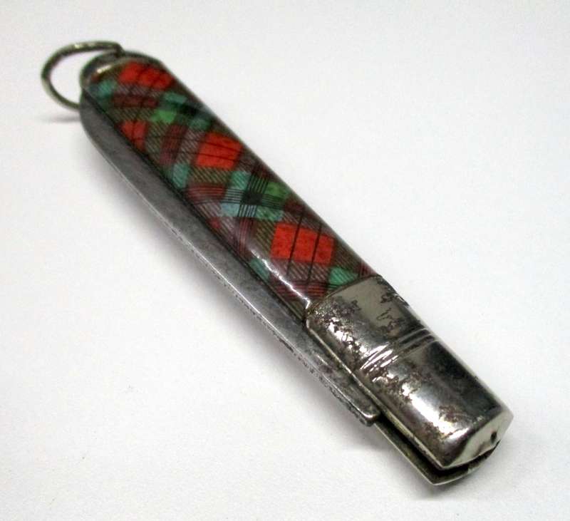 Vintage Richards (Lamp post) Tartan Pocket knife