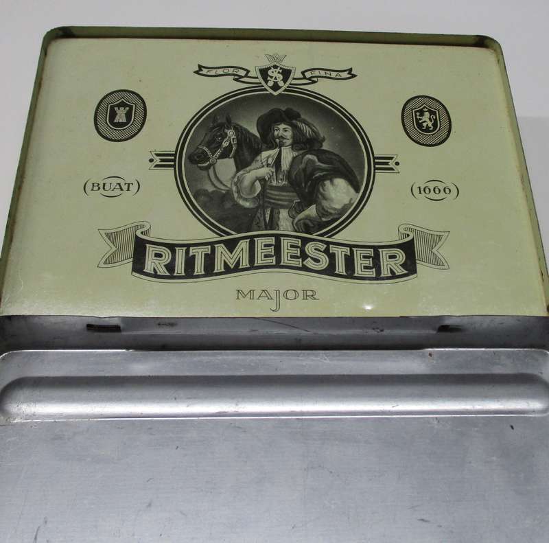 Vintage Ritmeester Cigarette Tin