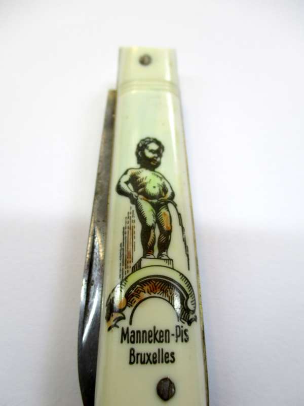 Vintage pocket knife / Brussels - Belgium tourism - Manneken-Pis Bruxelles
