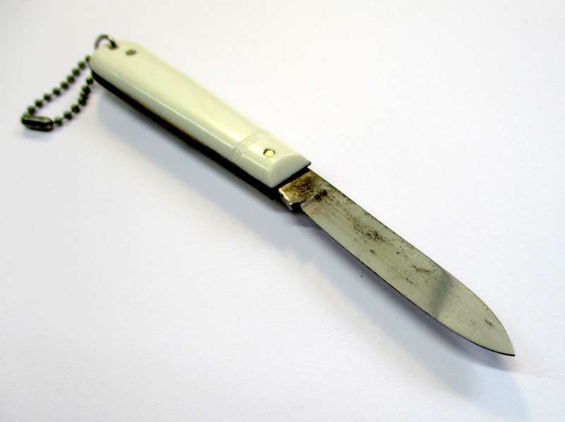 Vintage pocket knife / Brussels - Belgium tourism - Manneken-Pis Bruxelles