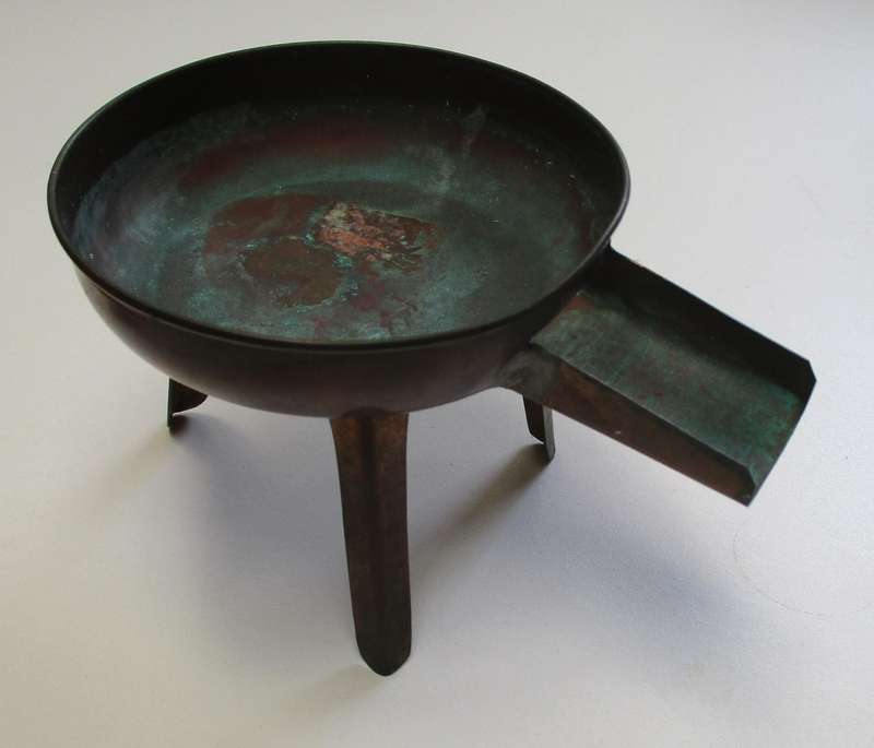 Antique / vintage copper melting pot ? Butter / lard ?