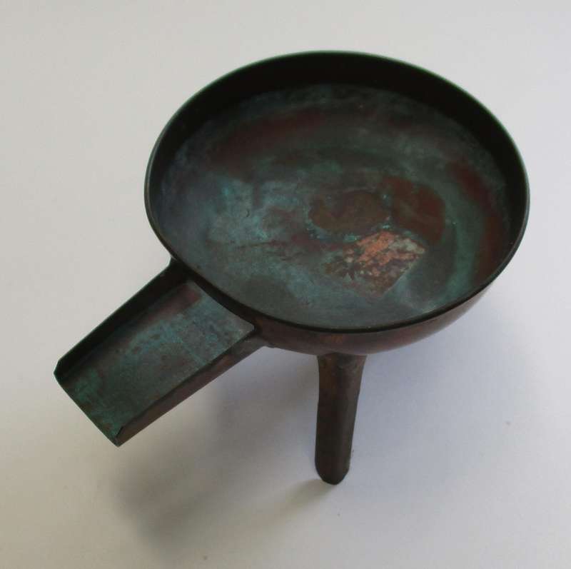 Antique / vintage copper melting pot ? Butter / lard ?
