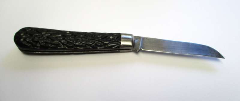 Sheffield made folding knife - Eye Witness