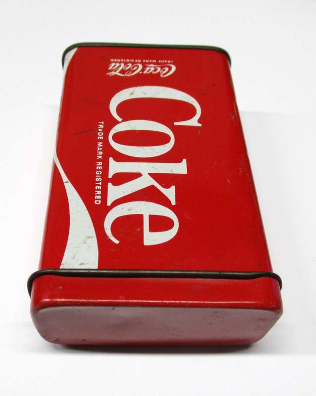 Red Coke tin / Coca-cola