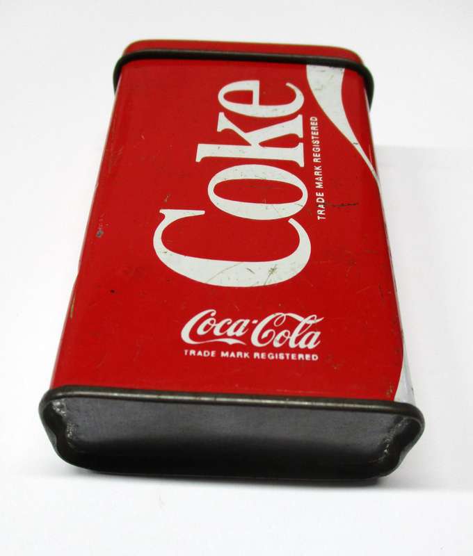 Red Coke tin / Coca-cola