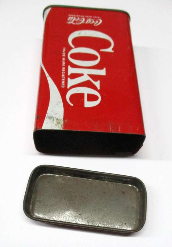 Red Coke tin / Coca-cola