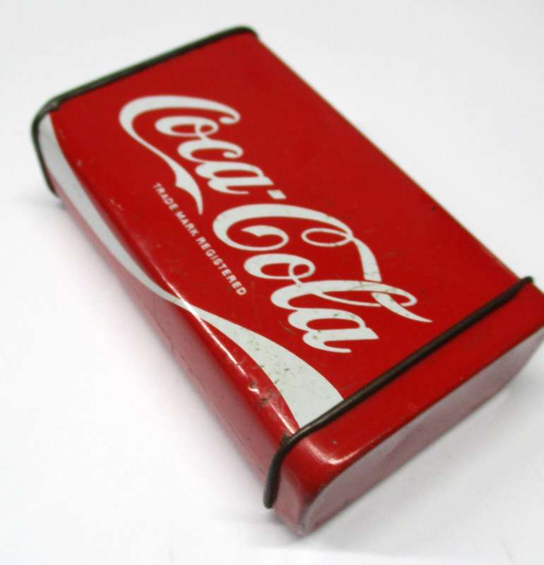 Red Coke tin / Coca-cola
