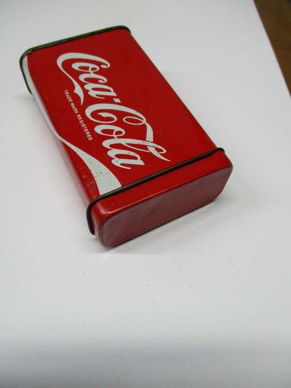 Red Coke tin / Coca-cola