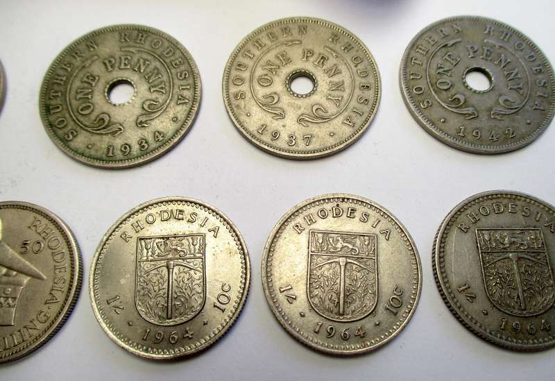 Lot - Rhodesia coins and coin ashtray