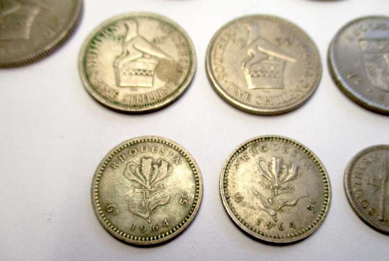 Lot - Rhodesia coins and coin ashtray