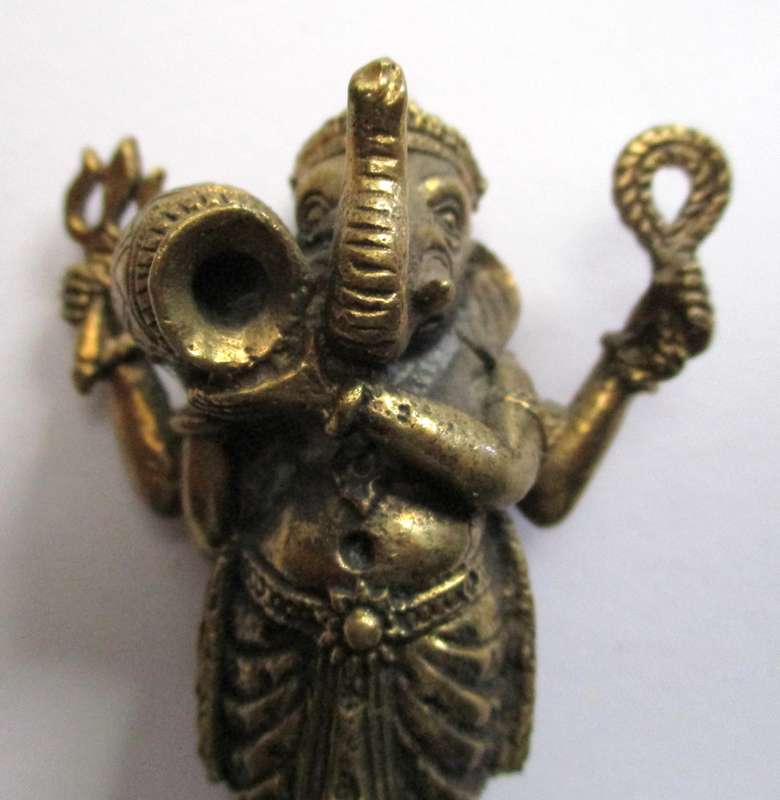 Small brass Ganesha Statue / Shrine Deity