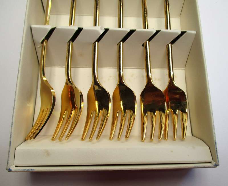 Viners Stainless Steel Cutlery - Kruger Rand Forks - gold plated