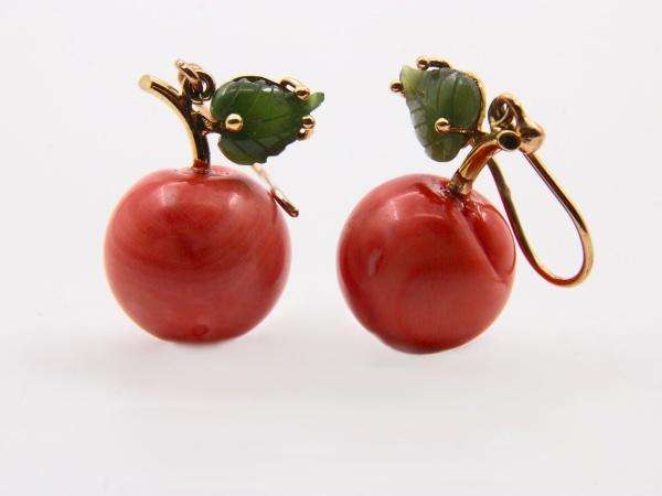 STUNNING 18K GOLD, CORAL & JADE EARRINGS