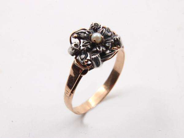 ANTIQUE 18K GOLD, DIAMOND & PEARL RING