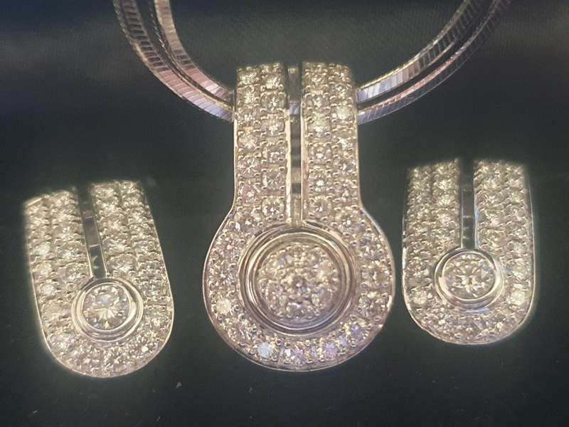 Di Modolo Diamond Hand crafted designer Jewellery set , ring, necklace, pendant and earring set