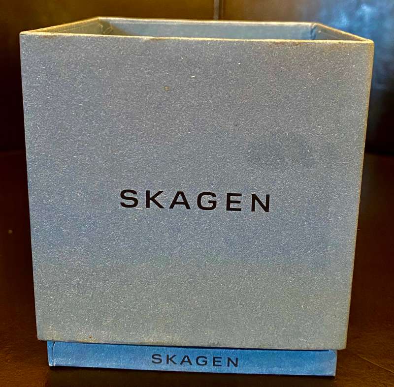 Skagen round grey titanium signature slim watch- SKW6354 with box and booklet