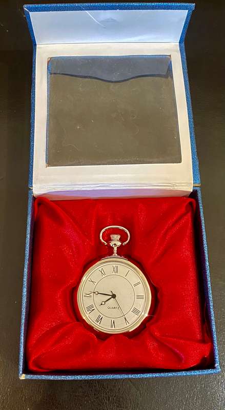 Pocket watch Quartz in box with roman numerals