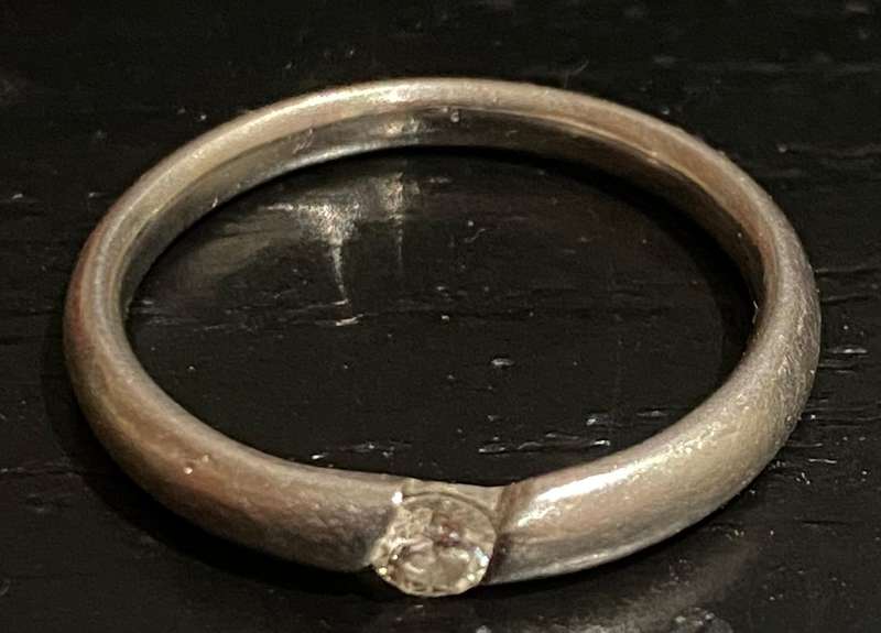18ct white gold solitaire approx. 0.10 carat diamond tension set Ring