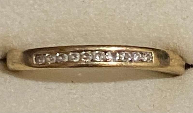 10 real diamond set in 9ct yellow gold Eternity ring