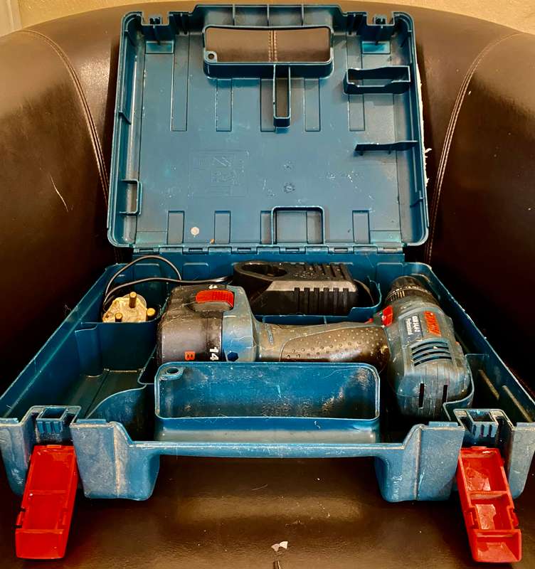 Bosch Professional cordless drill 14.2-2 in carry case