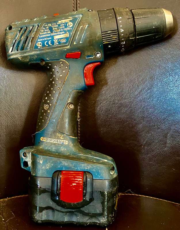 Bosch Professional cordless drill 14.2-2 in carry case