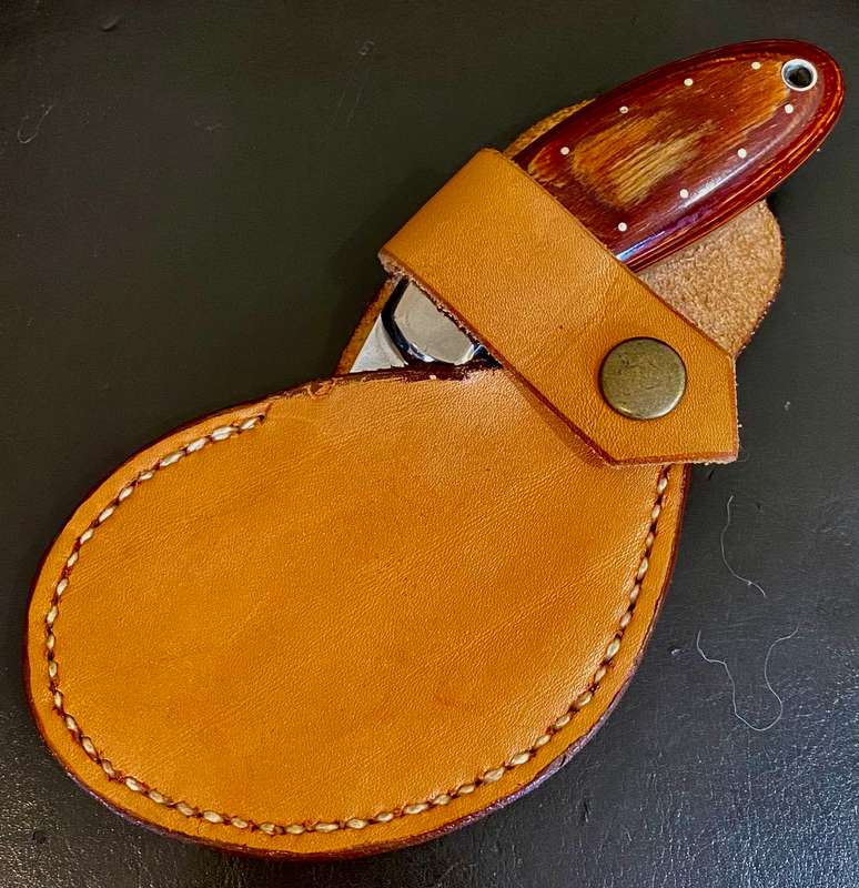 Hand made hunting/skinning knife, South African with leather sheath