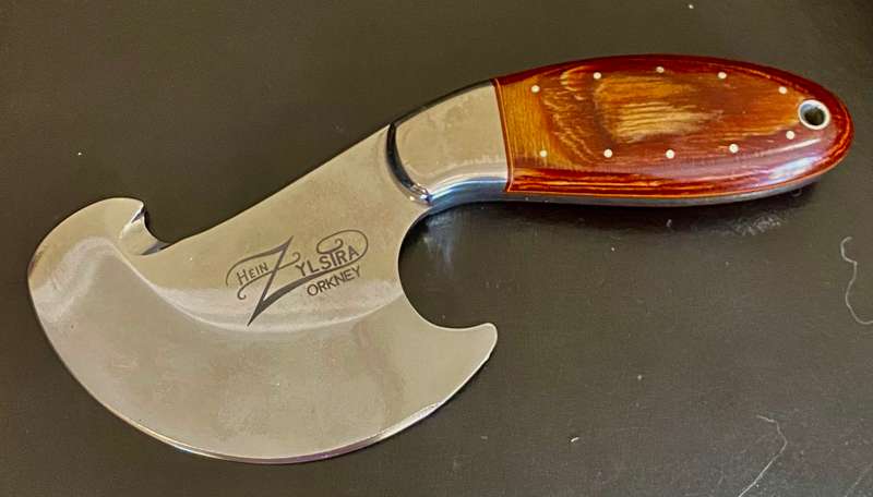 Hand made hunting/skinning knife, South African with leather sheath