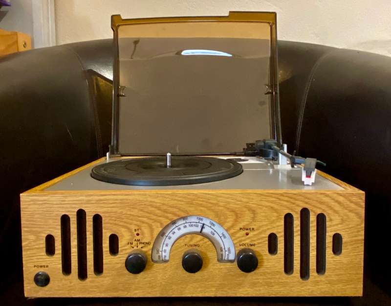 Lenco  Retro-Style Record Player with Bluetooth 3 in 1 model TT-41OK with Built-In Speaker System
