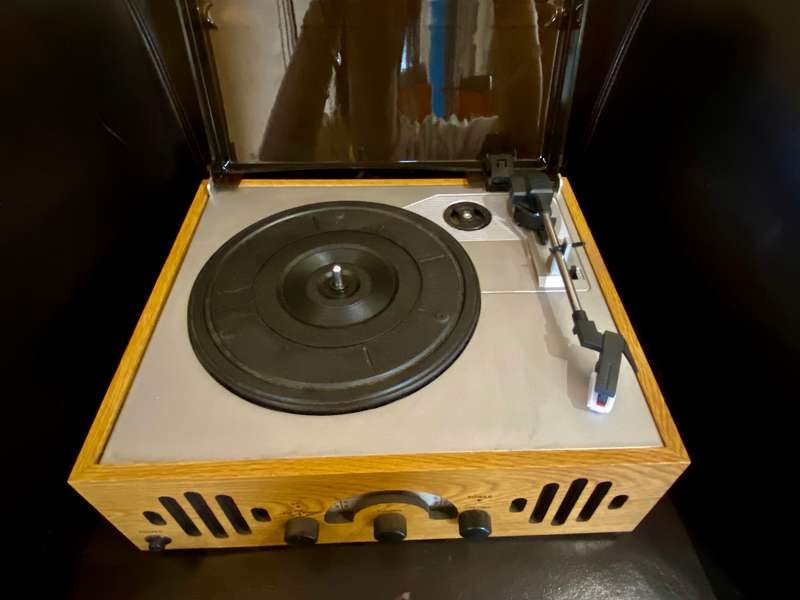 Lenco  Retro-Style Record Player with Bluetooth 3 in 1 model TT-41OK with Built-In Speaker System