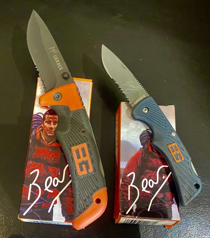 2 Bear Grylls knives with boxes medium and small pocket size