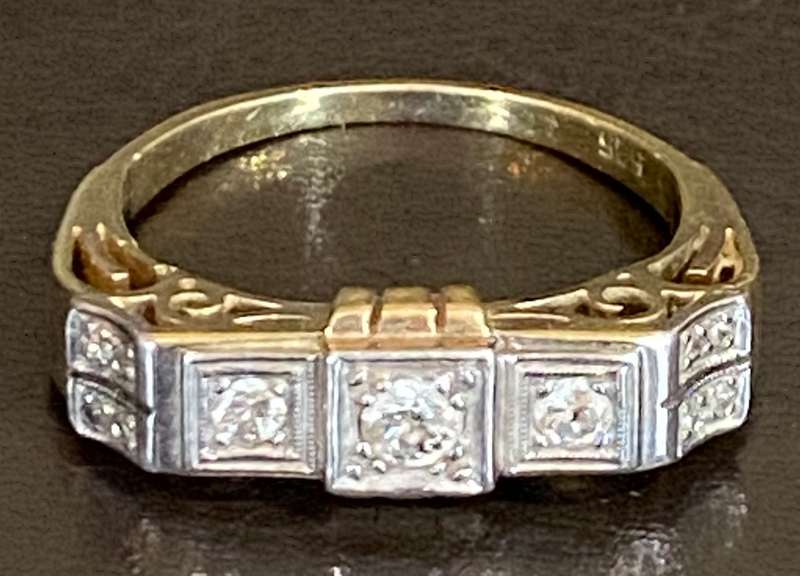 Antique heavy 14ct yellow and white gold ring with Antique old cut Diamonds & delicate scroll sides