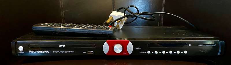 Supersonic DVD player with FM and SD card  and Remote