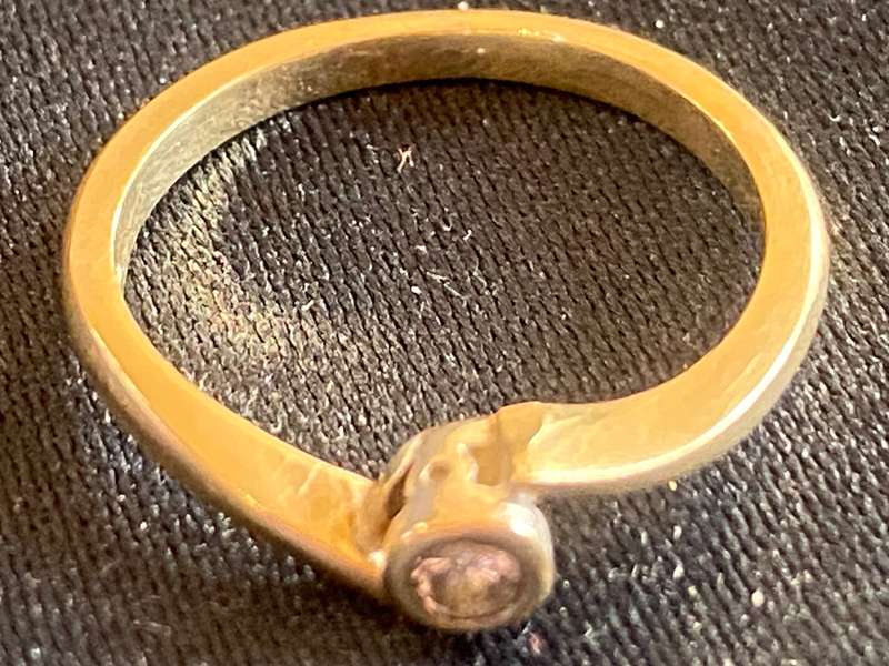9ct yellow gold vintage solitaire 0.10 carat diamond ring made in Birmingham, GCJ