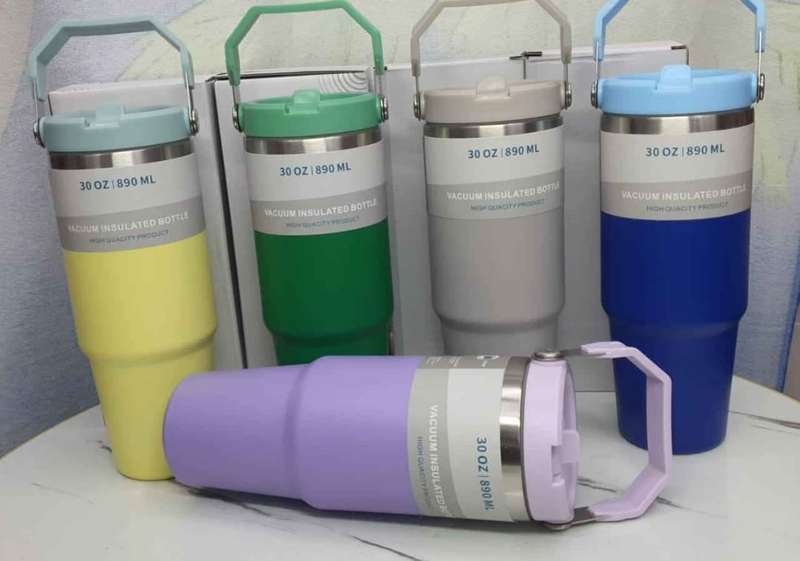 Thermal Insulated Travel Mug with handle  For Cold and Hot Drinks