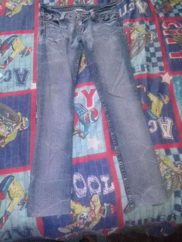 Straight Jeans