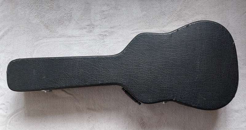 Yamaha FX370C Acoustic Guitar with Hardcase