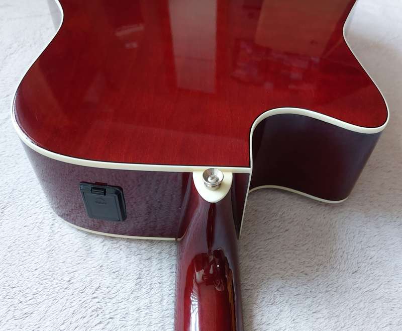 Yamaha FX370C Acoustic Guitar with Hardcase