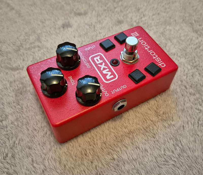 MXR Distortion III Guitar Pedal (M115)