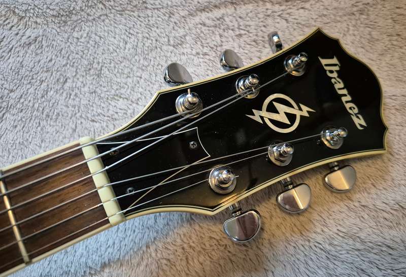 Ibanez AK80 Sunburst Semi-Hollow Body Guitar