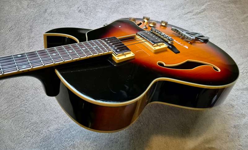 Ibanez AK80 Sunburst Semi-Hollow Body Guitar