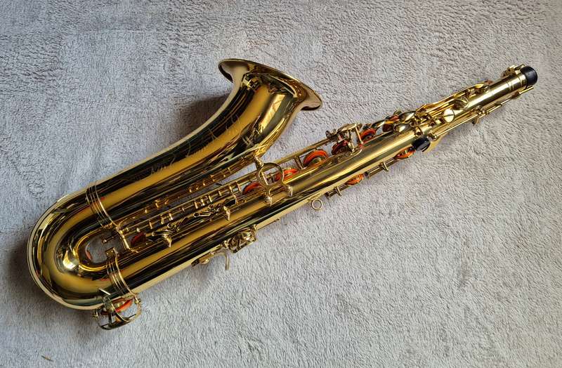 Zweiss Tenor Saxophone with Case