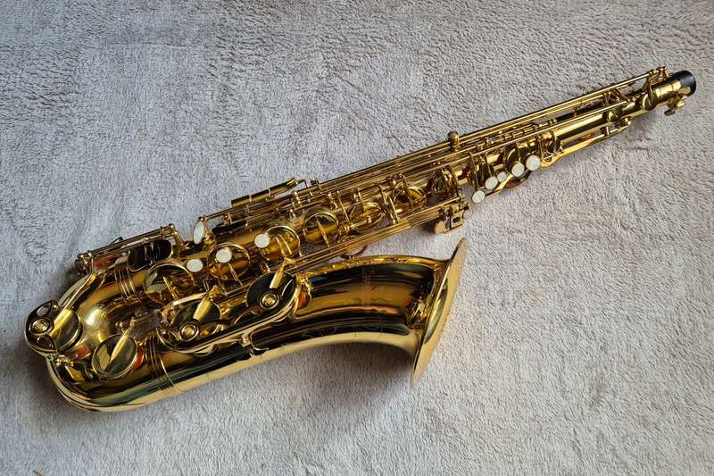 Zweiss Tenor Saxophone with Case