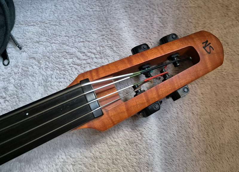 Ned Steinberger CR4M 4-String Upright Professional Bass